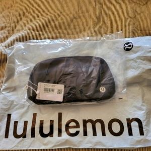 Lululemon Everywhere Bag